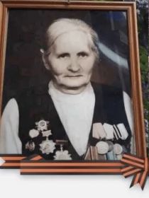 «За боевые заслуги», «За оборону Кавказа», медалью «За взятие Будапешта», медалью «За победу над Германией», орденом Отечественной войны 2ст