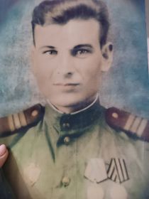 За боевые заслуги, За взятие Берлина, За освобождение Кëнигсберга, За победу
