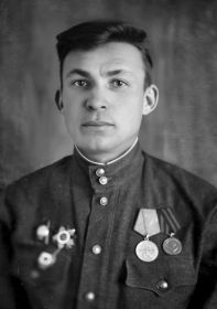 Орден Отечественной Войны 2 ст, Орден Красной звезды,  медаль за Отвагу
