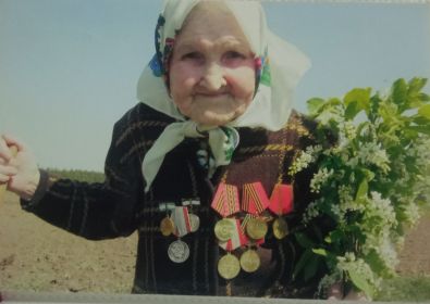 Ордены труда и материнства