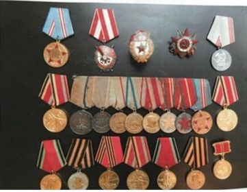 орден "Боевого Красного Знамени", "За оборону Кавказа", "За отвагу", "За оборону Сталинграда", и другие