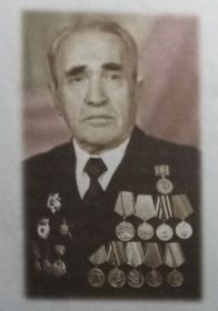 "За Отвагу", " За Боевые Заслуги", кавалер "Ордена Красной Звезды"