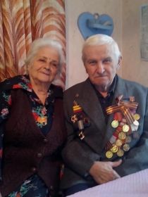 Медаль За  обеду над Германией 1941-1945; Орден Красной Звезды; Орден Отечественной Войны 1 ст.