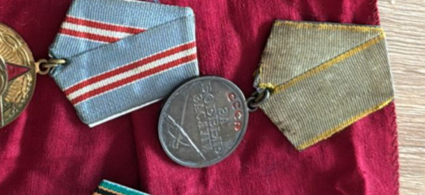 За боевые заслуги