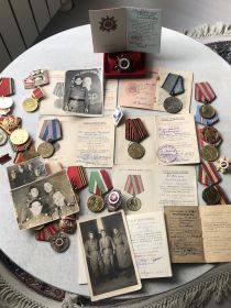 За участие в героическом штурме и освобождении Праги 9 мая 1945 ого года, за взятие Берлина мая 1945 ого года, За победу над Германией, Медаль за отвагу в июне 1945 ого года,