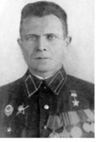 ордена Красной Звезды, Славы 3-й степени и медаль «За отвагу».