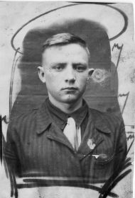 other-soldiers-files/pered_voynoy_na_pamyat_devushke.jpg