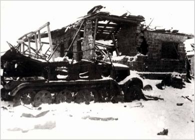 other-soldiers-files/destroyed_sd.kfz_.11_in_rogozhensky_tula.jpg