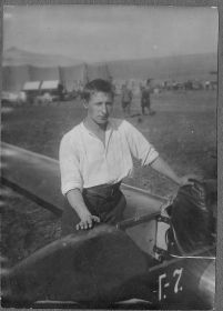 Первые шаги в небо. 1929 год - курсант школы ОСОАВИАХИМ.