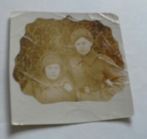 июль 1941 г перед отправкой на фронт после окончания медучилища