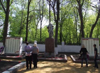 Воинское захоронение в Мичуринске.