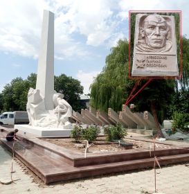 Барельеф Г. Ф. Алексеенко  на Мемориале Славы в парке имени Гайдара в городе Светлоград. (фото 2020 г.)