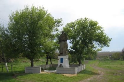 Воинское захоронение с. Радостное