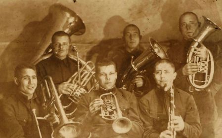 Группа музыкантов, 1938 год( срочная служба на границе с Монголией)