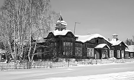 Старинное здание в с. Долгий Мост (Красноярский край0.
