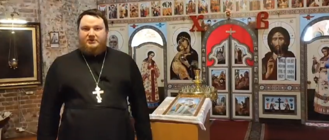 В храме есть старинные иконы. Настоятель храма отец Игорь. Село Иванырс.