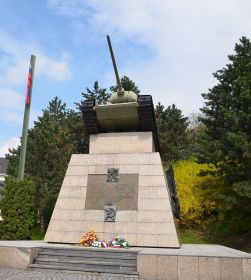 Памятник Советской Армии в г.Острава.