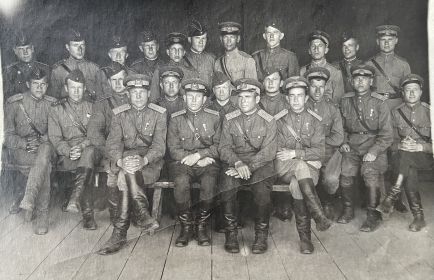 Фото с воинами, с кем проходил обучение в 1941 г.