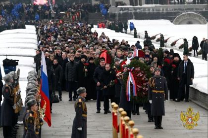 27 01 2024г. - Церемония возложения венков к монументу Мать - Родина на Пискаревском  кладбище