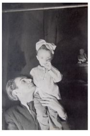 С дочерью Татой (Таней) 1949 г.