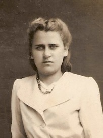 Племянница: Александра Васильевна Петроченко, очень добрая и весёлая. Трагически погибла в юности.