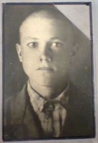 Младший брат:  Илья Степанович Жабин. Погиб на фронте в Запорожье.