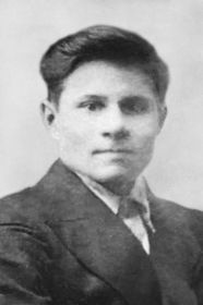 http://moypolk.ru/krasnoufimsk/soldiers/blazhenkov-mihail-kirillovich