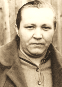Жена Становова Е.М.