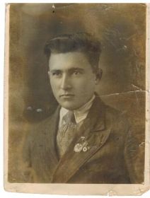Сын Сагайдак Иван Захарович. Погиб в апреле 1943 г.