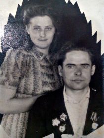 Мой дед Семенов Константин Владимирович с женой Семеновой Марией Кузьминичной , моя бабушка