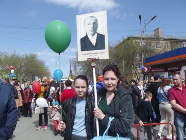 Правнучка Наталья и праправнучка Алёна, г. Полевской, 09.05.2017 г.