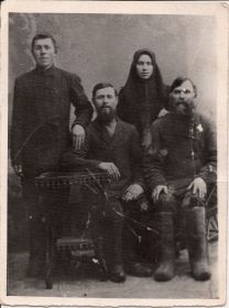 Предки Рукина Н.Ф. - Оренбургские однодворцы-казаки (слева направо) отец Федор, дед Андрей, прадед Степан.