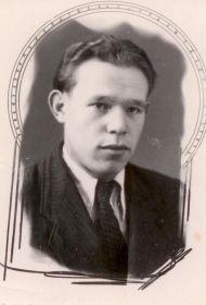 младший брат Айтуганов Лябиб (1935-1964)