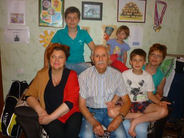 Дочь Галина, внучка Ирина, правнуки Глеб, Артемий, Виктория