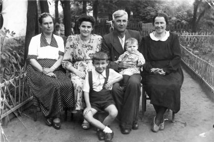 Семья Зубашевых Людмилы Андреевны и Якова Фёдоровича с сыновьями Валерием и Александром
