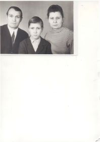 1973 год с сыном Игорем.