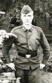 старший сын Гаврилин Александр Михайлович (28.01.1952 г. - 27.03.1996 г.)