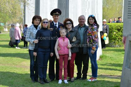 Семья Сына Анатолия, который в возрасте 71 года впервые увидел своего отца на фотографии