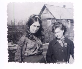 дочери Валентина и Татьяна 1970 год