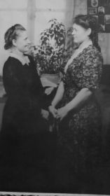 Жена(слева)и сестра(справа) Руденчук(Щербак) Анна Максимовна