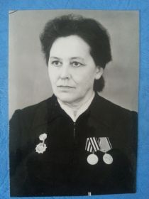 Жена Акимова Елена Александровна, также участница войны. Прошла путь в штабе 2 Украинского фронта до Будапешта, где и встретила Великую Победу. Познакомились и поженились в г.Уральске после войны, поженились в декабре 1946 года, имеют 3 детей.