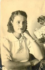 Кокина (Тютькова) Валентина Тимофеевна.