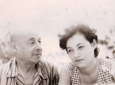 дедушка мужа Мельц Израиль  с дочерью( моя свекровь Винокур Тамара)