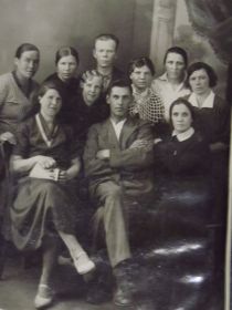 Группа активистов завода им.Ленина