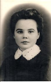 Дочь: моя бабушка Поповцева (Зиновьева) Капитолина Леонидовна, род. в 1935 год