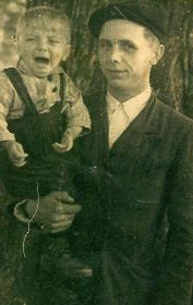 Виктор Сергеевич со старшим сыном Анатолием