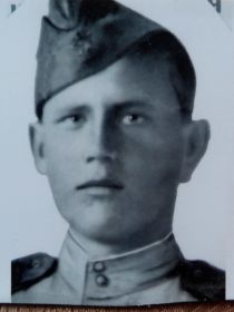 брат Ионов Петр Ефимович 1922 г.р. погиб в августе 1944г.