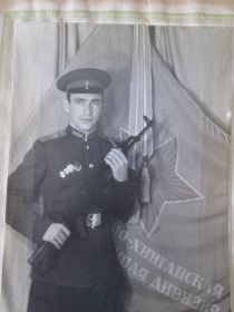 Сын- Пахмелкин Николай Стефанович 1942 года рождения.