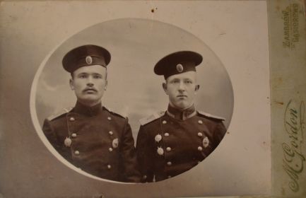 дядя Василий Афанасьевич Архипов (слева) 1915 год