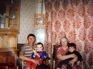 Племянник Юрий Матвеев с супругой.
